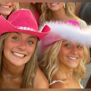 Meet your Posher, Brooke